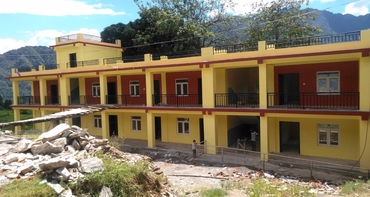 De nieuwe school in Mallaj is bijna klaar!